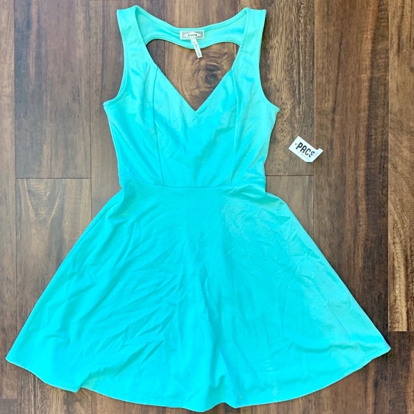Kirra Heart Keyhole Dress - Picture 1 of 4